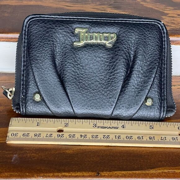 Juicy Couture Black Wallet With Card ID and Money Slots - Picture 9 of 13